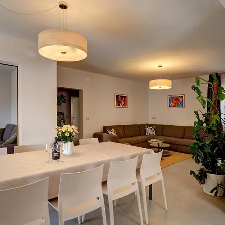 וילה Nata By Guide