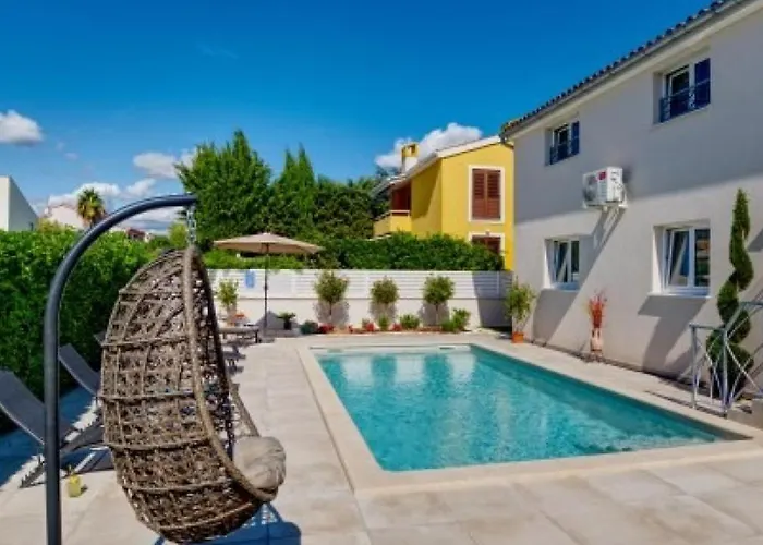 Nata By Guide Villa Pula