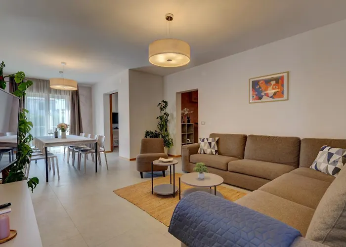 Nata By Guide Villa Pula