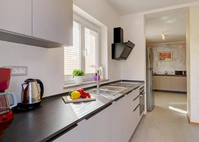 Nata By Guide * Pula