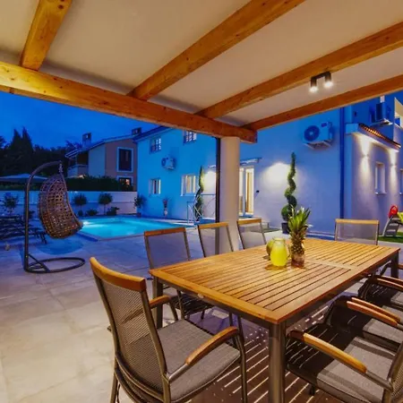 Nata By Guide * Štinjan