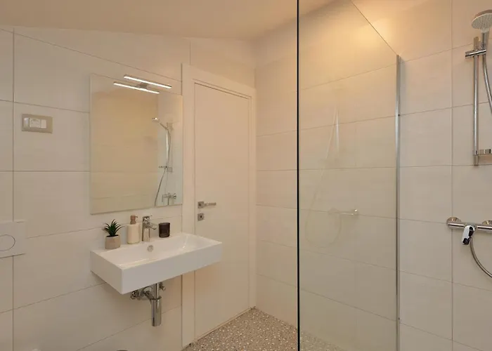 Nata By Guide * 풀라