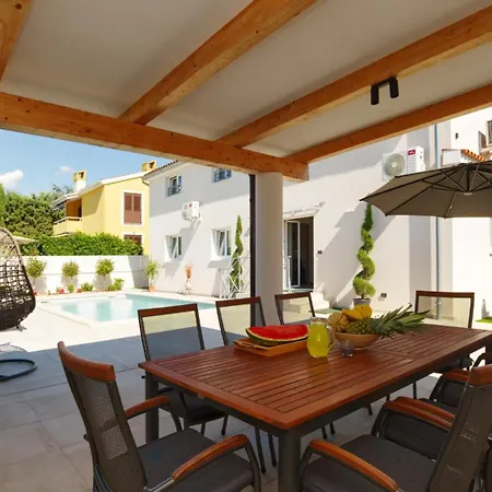 Villa Nata By Guide Pula